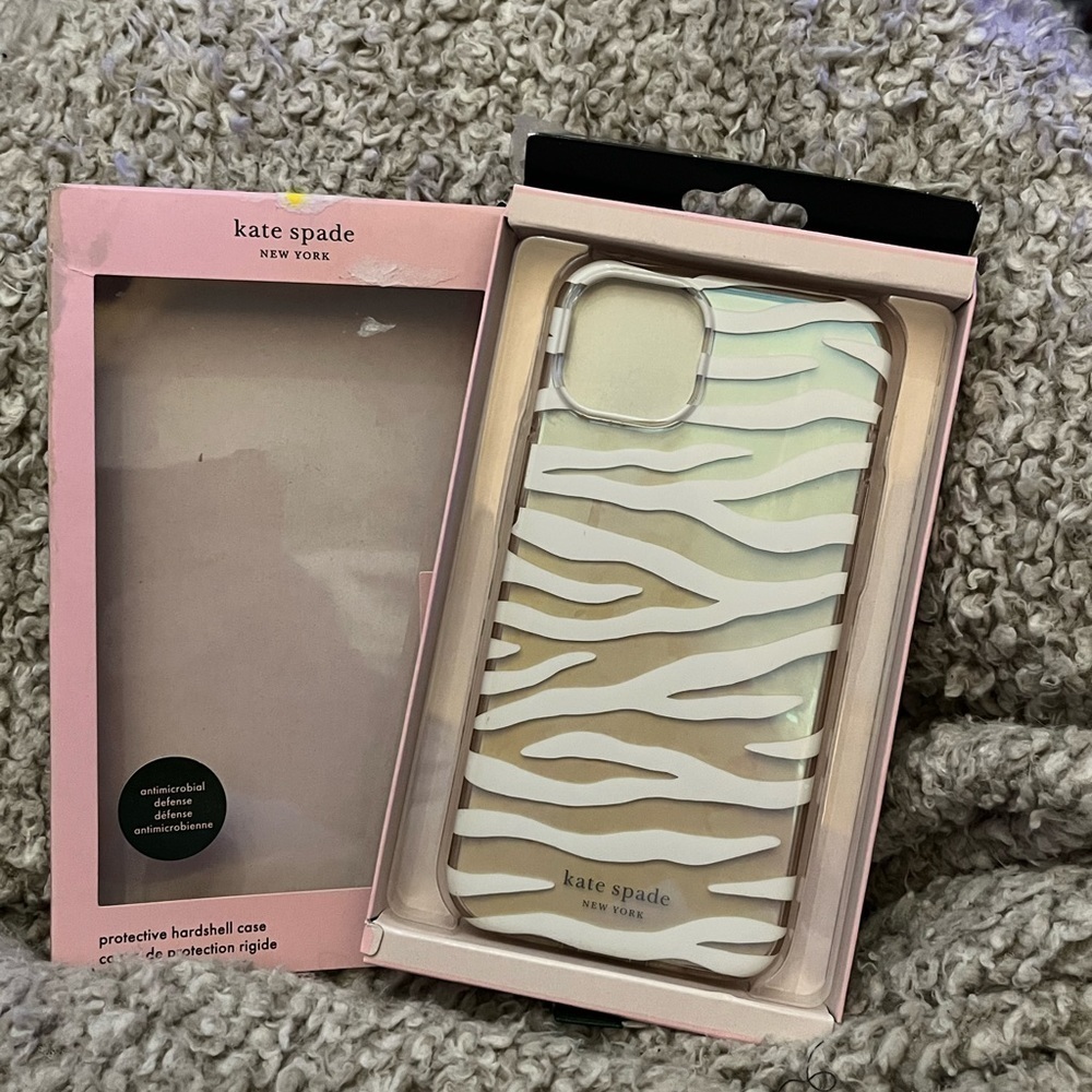 Kate Spade Protective Hardshell Case— White Zebra (iPhone 14 Pro)